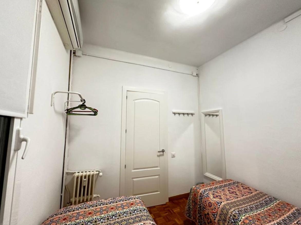 Rooms Nuevo Roger Barcelona Exterior foto