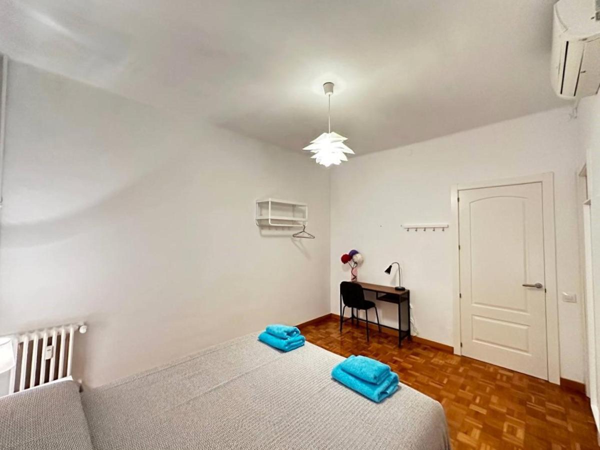 Rooms Nuevo Roger Barcelona Exterior foto
