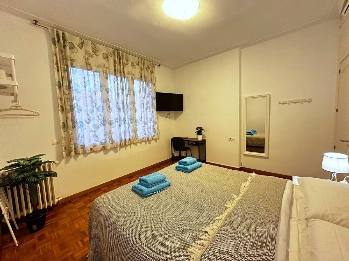Rooms Nuevo Roger Barcelona Exterior foto